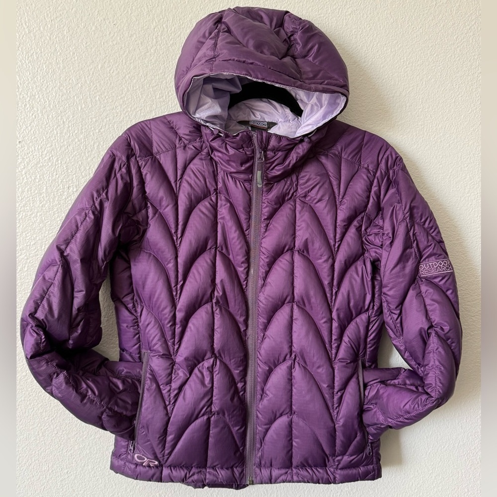 Outdoor Research Purple Hooded Puffer Jacket Lightweight XS excellent condition - Picture 3 of 11